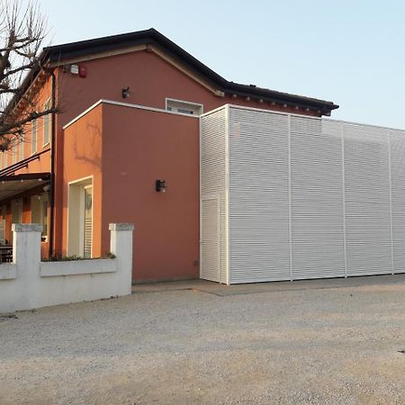 Locanda Mirafiori 호텔 산도나디피아베 외부 사진