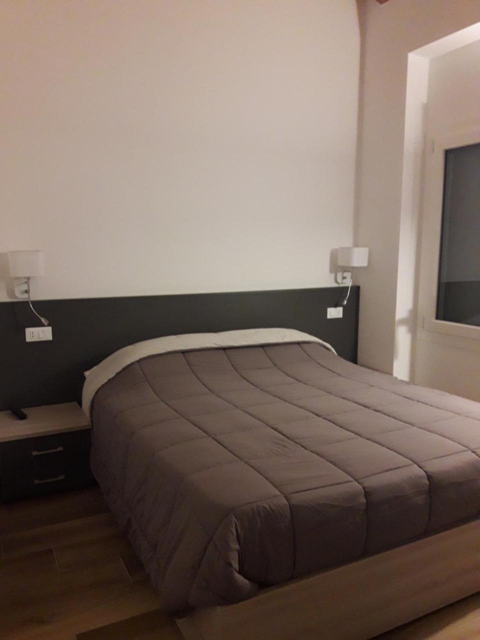 Locanda Mirafiori 호텔 산도나디피아베 외부 사진